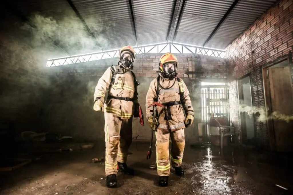 découvrez notre service de secours efficace et rapide, prêt à intervenir dans toutes les situations d'urgence. que ce soit pour des accidents, des interventions médicales ou des sauvetages en milieu hostile, notre équipe de professionnels expérimentés est à votre disposition 24/7. votre sécurité est notre priorité.