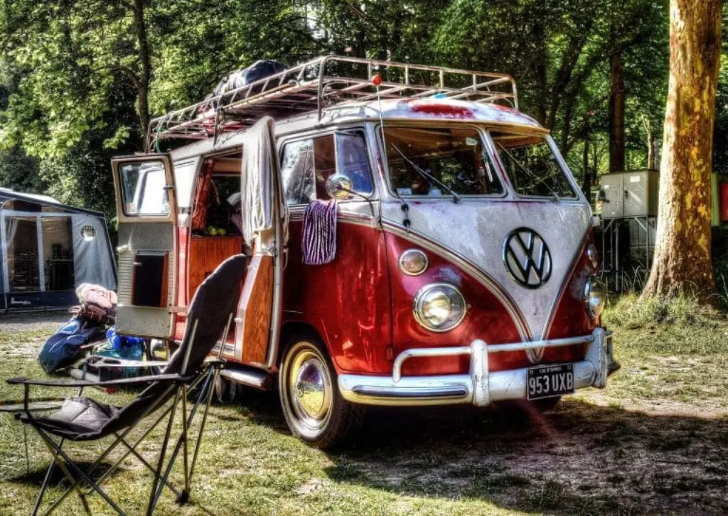 découvrez les joies du camping avec notre guide complet ! que vous soyez novice ou expert, trouvez des conseils, astuces et idées d'escapades en pleine nature pour créer des souvenirs inoubliables. prêt pour l'aventure en plein air ?